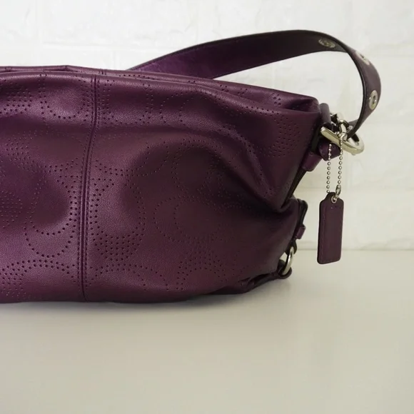 Coach Handbag beautiful!! - Picture 10 of 13